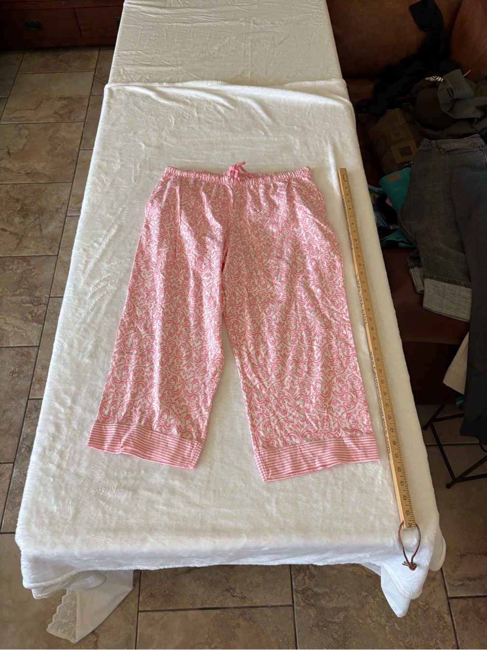 Midnight by Carole Hochman Pink Patterned Capri Pajama Pants